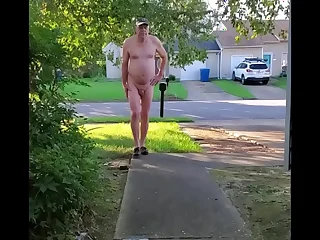 Naked pee and walk mandate yard car drives by
